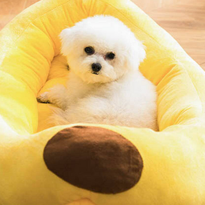 Komavic Banana-Shaped Dog Bed with Plush Filling