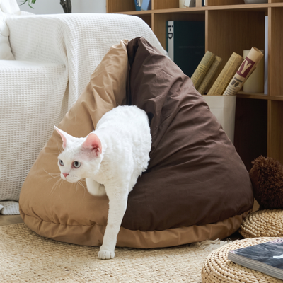 Komavic Cozy Cat Sleeping Bag Bed – Enclosed Washable Beanbag Nest for Indoor Cats, Waterproof & Hair-Resistant Cat Cave
